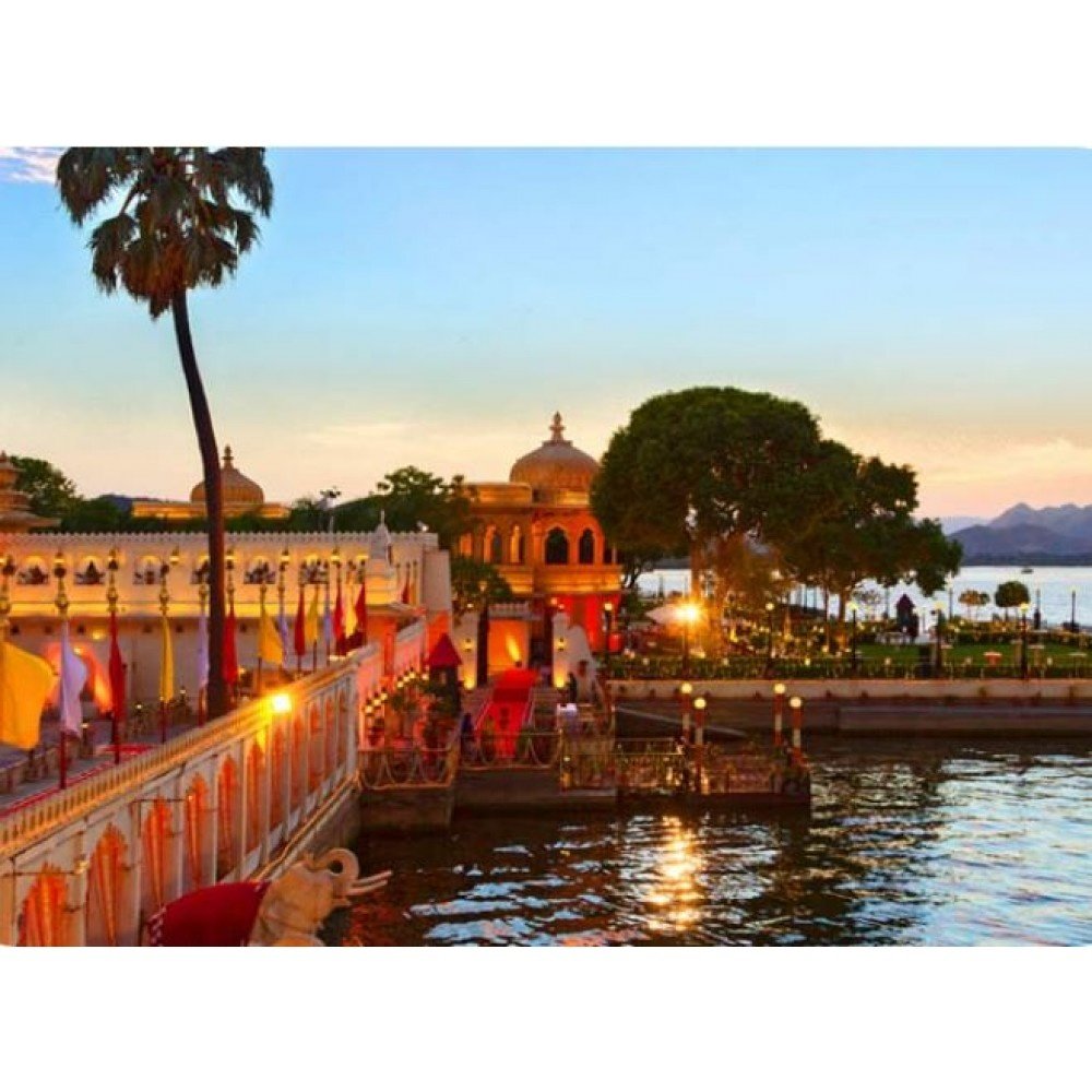  Dinner at Jag Mandir Island with boat ride at Lake Pichola in Udaipur
