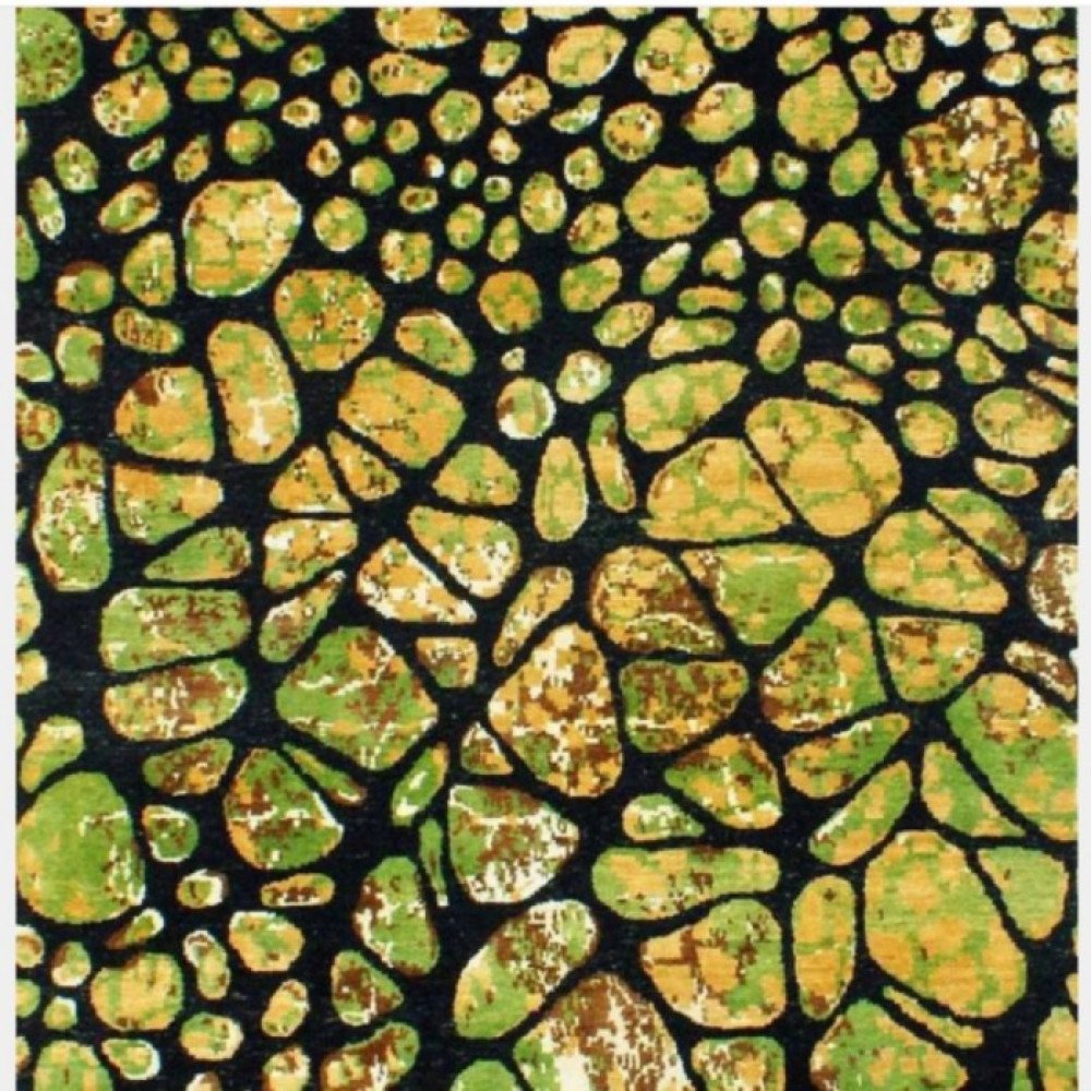 Anguine (Size: 5'X7')