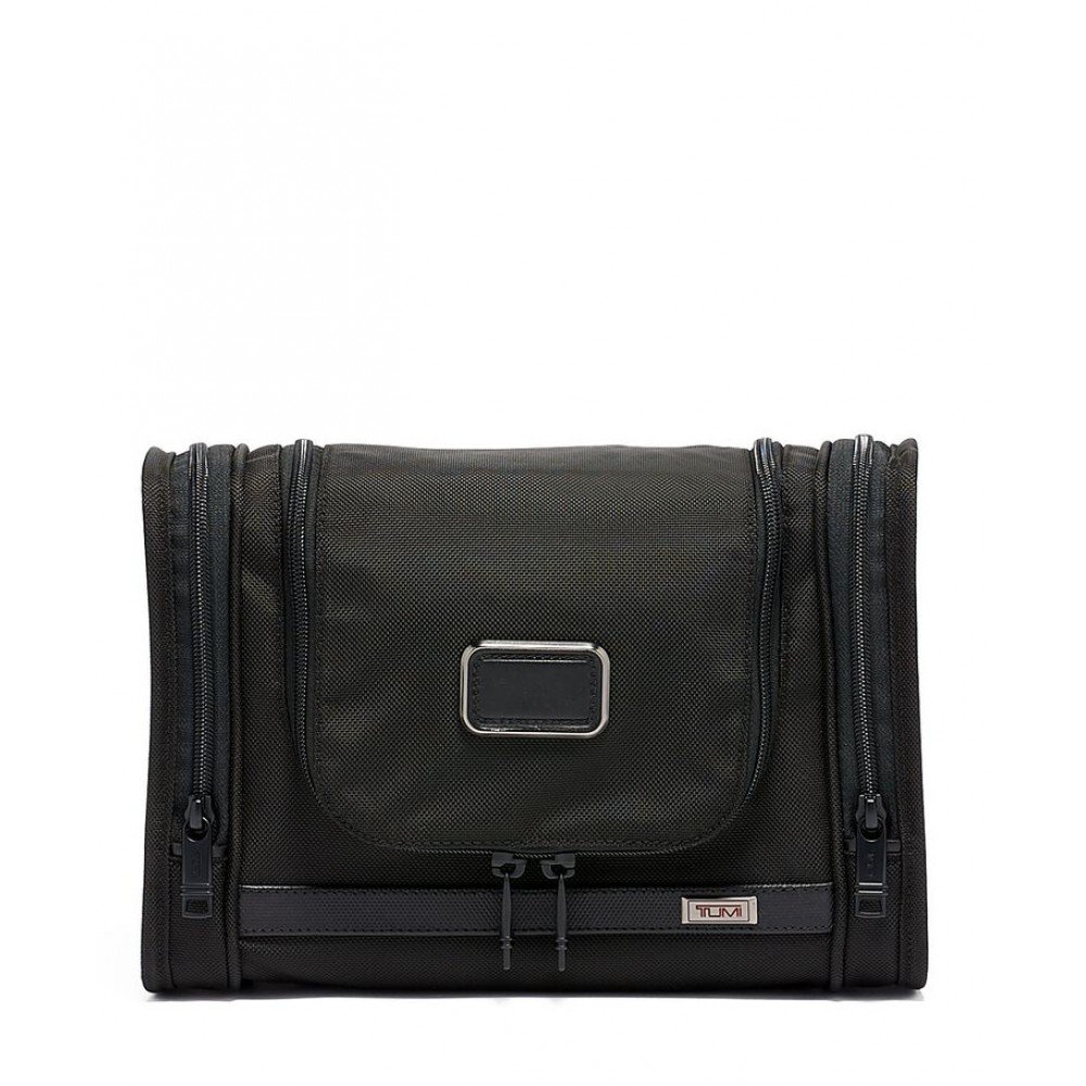 Hanging Travel Kit